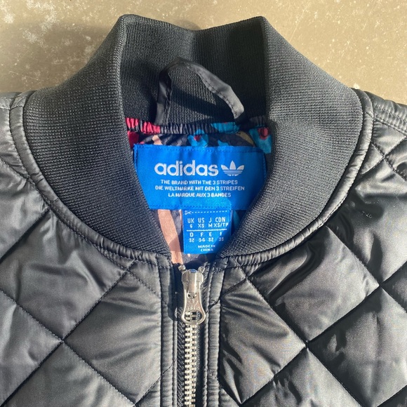 Adidas black puff/bomber jacket - Picture 4 of 5